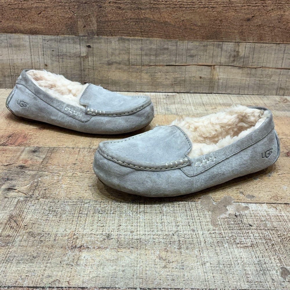 UGG Ansley Slippers Womens Size 8 39 Gray Suede Shearling Moccasin Shoes Comfort